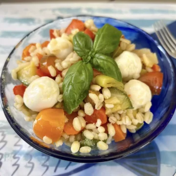 “Mangiare con gli Occhi”: In Cucina con Tina – Insalata d’Orzo con verdure