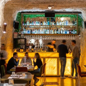 Grotta Marcello: il risto-pizzeria e cocktail bar in una location pazzesca e unica in Sardegna