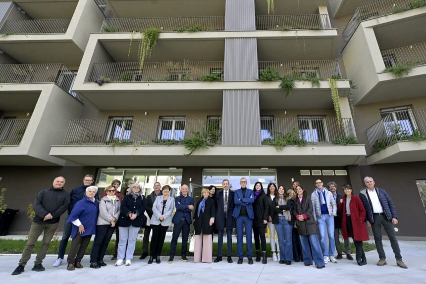 Mosaico Abitativo Solidale di Parma, la visita dei Comuni di Monza, Seregno, Mantova e Campobasso