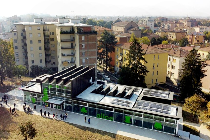 Biblioteca di Alice, a Parma la nuova sede in legno nel quartiere Pablo