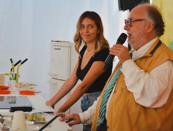 Edoardo Raspelli al Rotary di Asti, dalla cronaca nera alla critica gastronomica