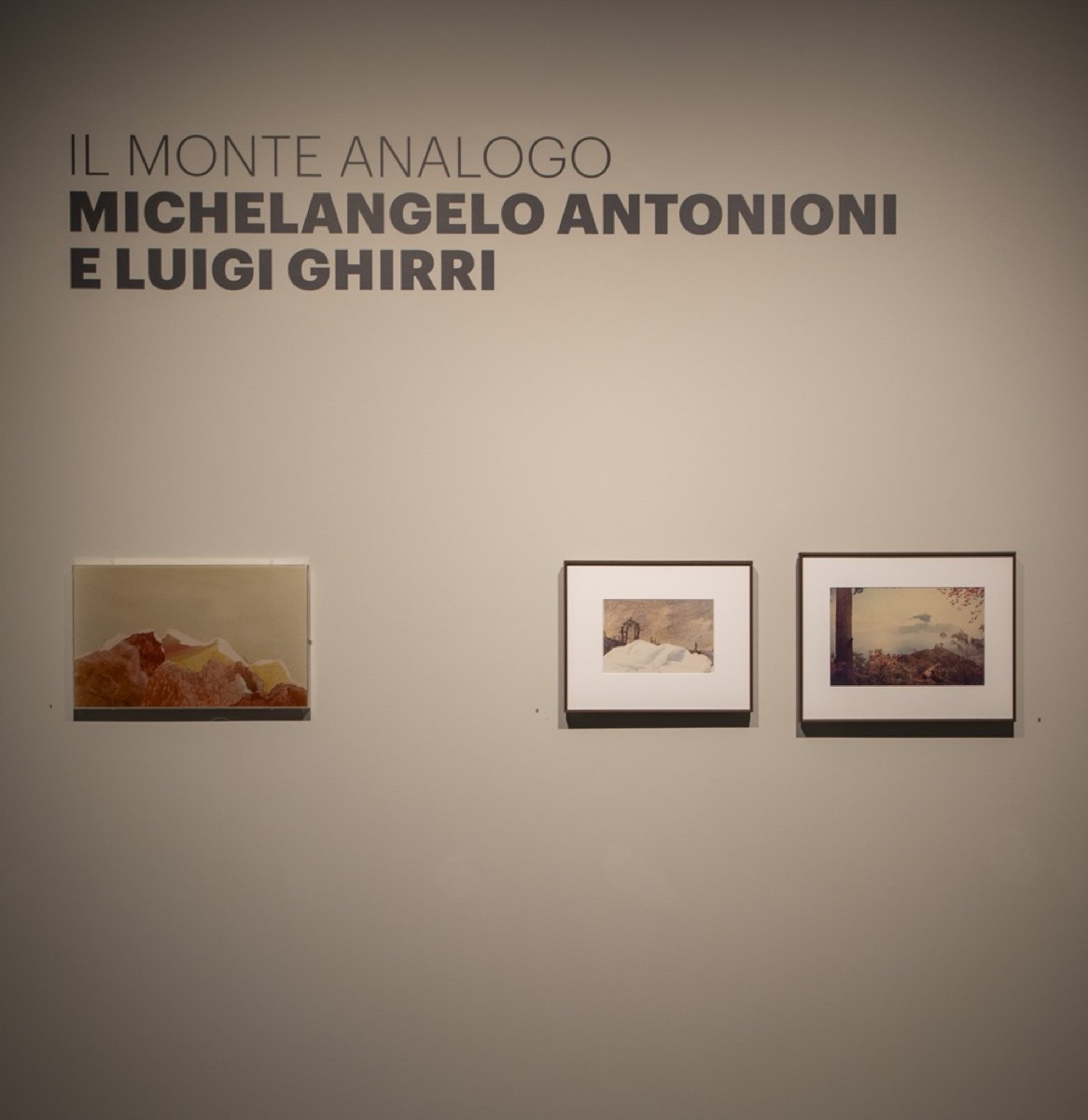 Un momento dell'inaugurazione allo Spazio Antonioni