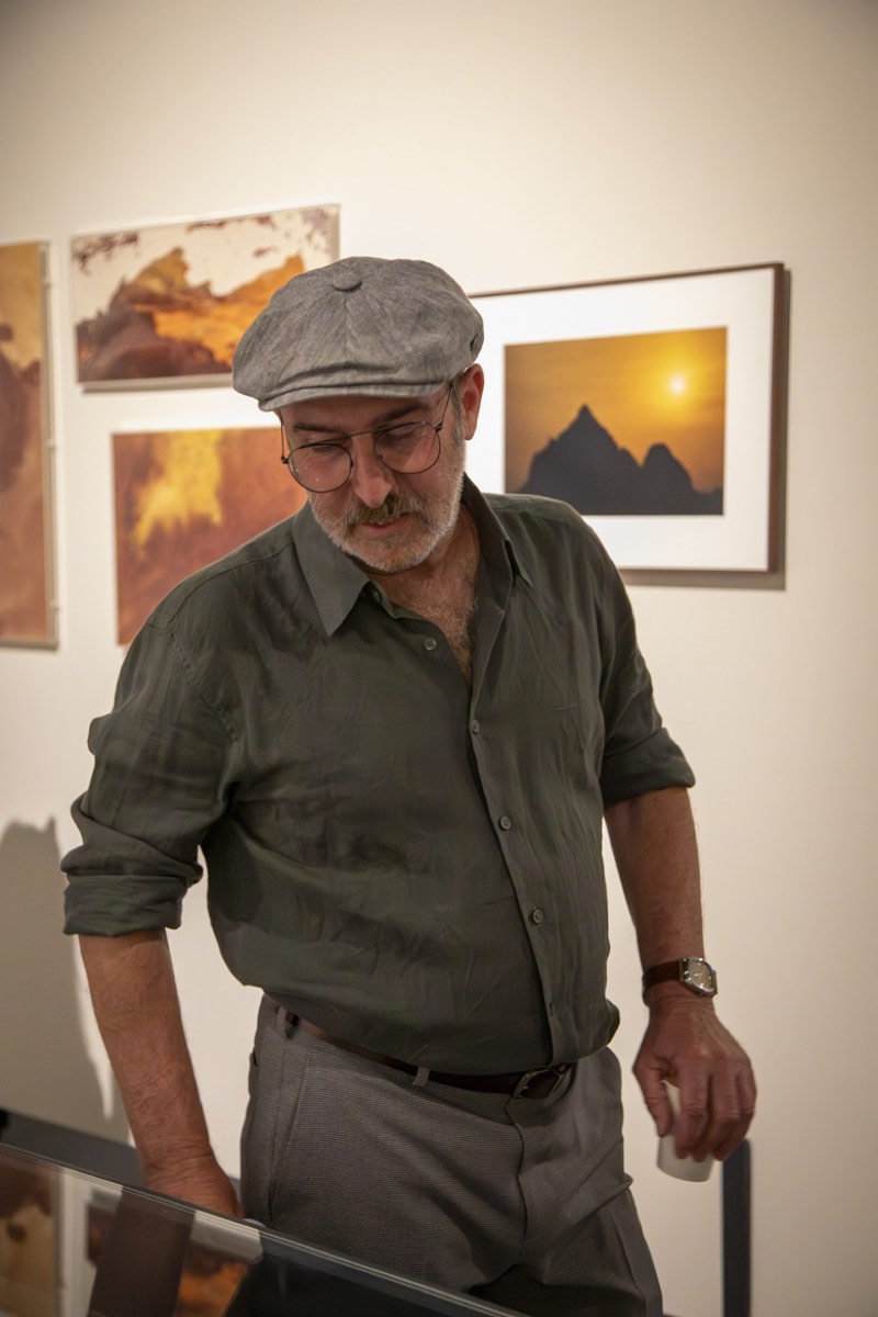 Il curatore della mostra Frederic Montornés allo Spazio Antonioni